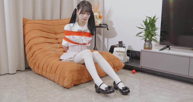 【红鲤鱼】白丝萌妹子被捆绑抓起来测试-视频-5元站