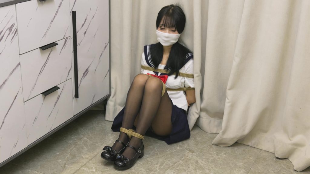 图片[3]-【红鲤鱼】参加摄影被绑架的水手服少女-视频-5元站