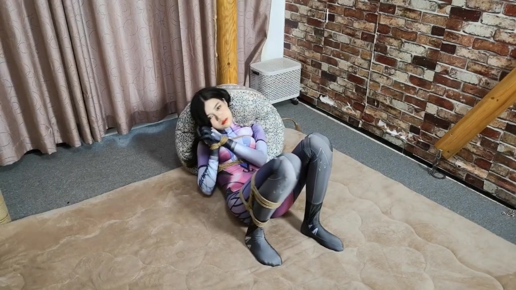 图片[2]-【随心原创】车模江奈cos守望先锋黑百合 开腿堵嘴蒙眼 强制G潮 完事还觉得很爽 - 视频-5元站-视频-5元站