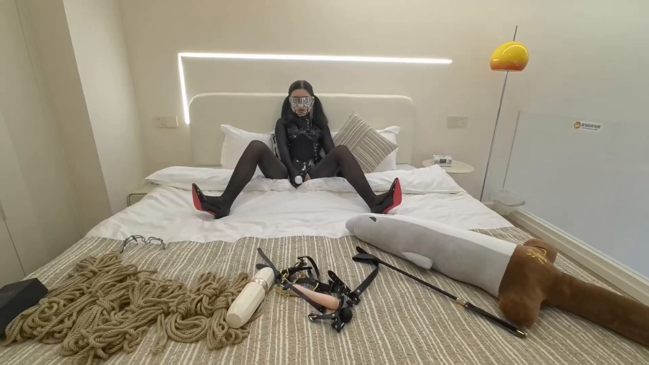 图片[1]-【FXX】【SM-缴械】爆改机械化M全程高能 让您不带一点快进 10厘米高跟 蝉翼连身衣紧缚高强度电击＋SP到双腿发抖 惨叫 浴室后入P机面红耳赤强行入潮 马桶上的M你以为她在上厕所？其实暗藏... - 视频-5元站-视频-5元站