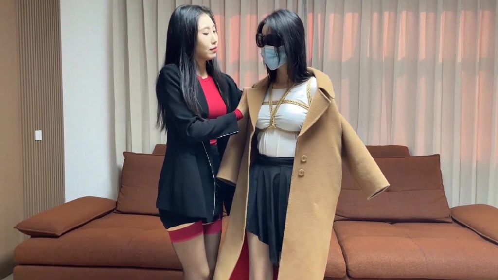 【云雀工作室】公报私仇01.绑架惩罚刻薄的女总裁却意外遭遇屋中潜伏的神秘蒙面女人-视频-5元站