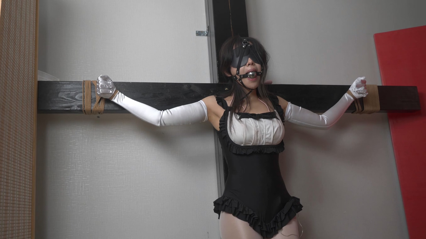 图片[1]-【象人工作室】小0-白丝女仆装，柱缚&十字架，女仆小惩罚 - 视频-5元站-视频-5元站