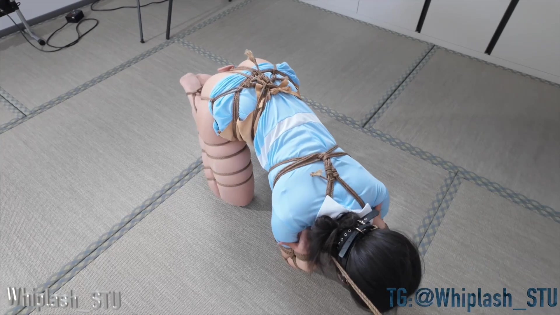 图片[2]-【Whiplash】直臂踮脚吊脚尖踮地+k9爬行+蛇嘴里吞精 - 视频-5元站-视频-5元站