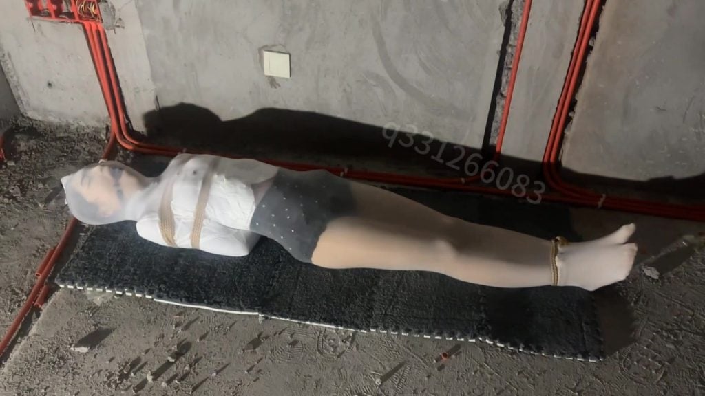 【欢乐谷原创】跟踪绑架调教直播女生之深度调教完整版-视频-5元站