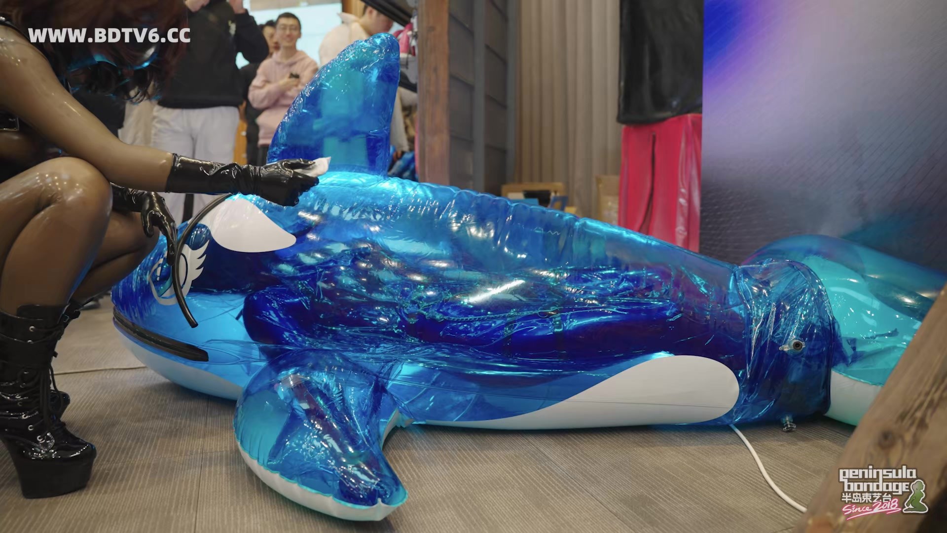 图片[2]-【半岛束艺台】【落叶】感官于市：空气的游戏 - 视频-5元站-视频-5元站