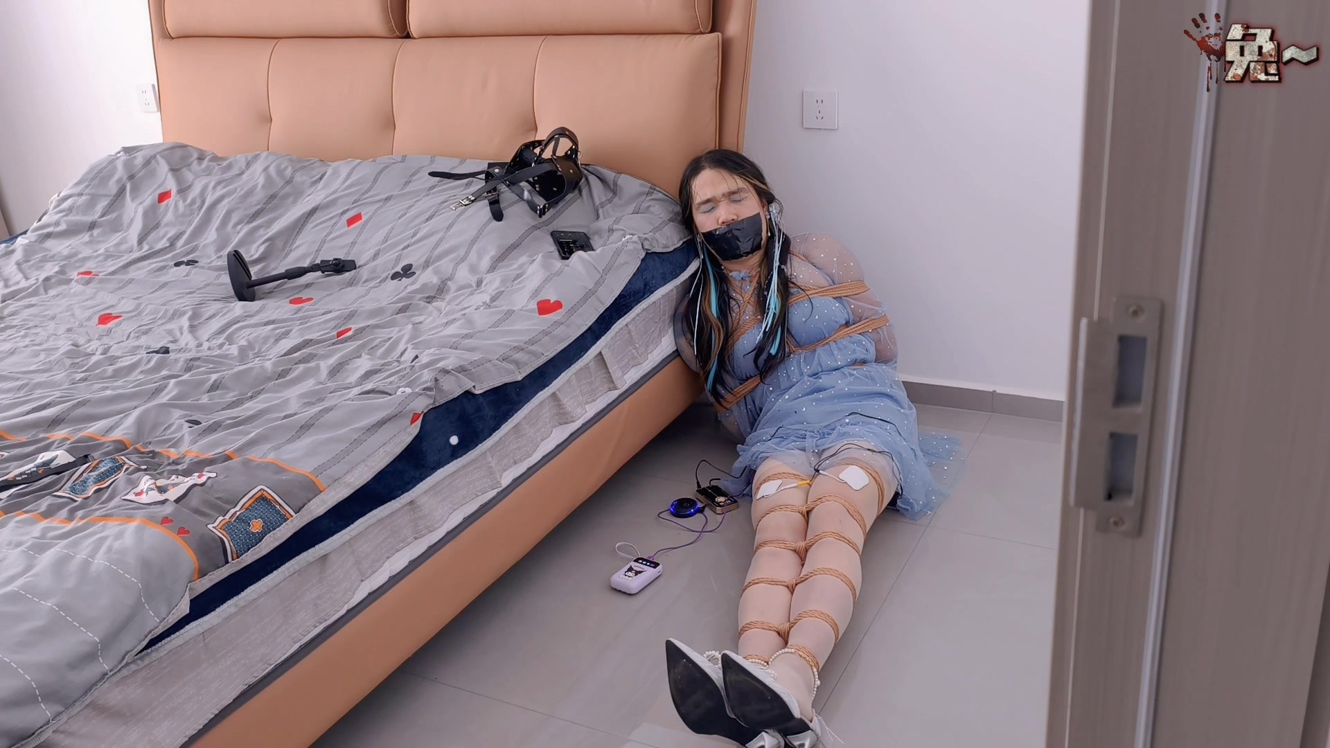 图片[2]-【兔兔兔TU】自娱自乐第 48 弹 蓝色的裙摆 - 视频-5元站-视频-5元站