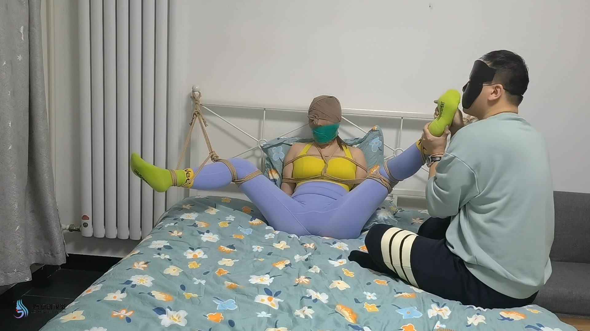 图片[1]-【JS】【艾菲】TJ瑜伽少妇/持续强直GC刺激到失禁/臭袜子堵嘴/抚摸探索茂密森林/丝袜套头/恋足 - 视频-5元站-视频-5元站