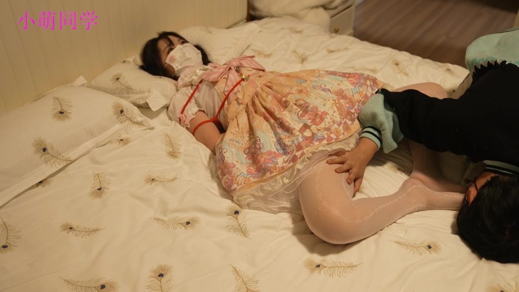 图片[2]-【小萌同学】被舍友杀害玩足-视频-5元站