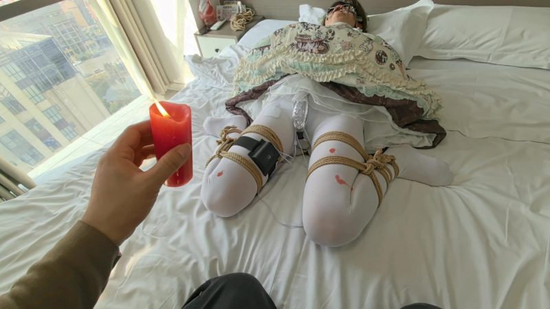 【FXX】◤暴走的小萝莉◢温水煮青蛙式的TJ会呈现出什么样的表现 无内白丝 内置震动玩具 电击器✙肛尾✙绞刑昏迷 高温蜡油刺痛的发出整栋楼都能听见的惨叫 花式驷马✙KJ训练吞J✙前后夹...-视频-5元站