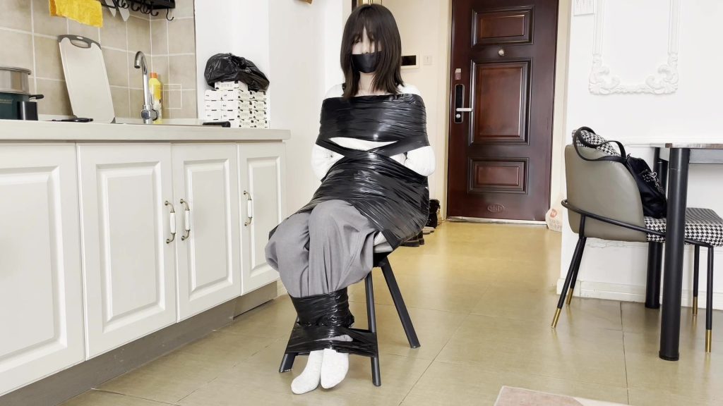 【默示录】新模小章的胶带捆绑体验~-视频-5元站