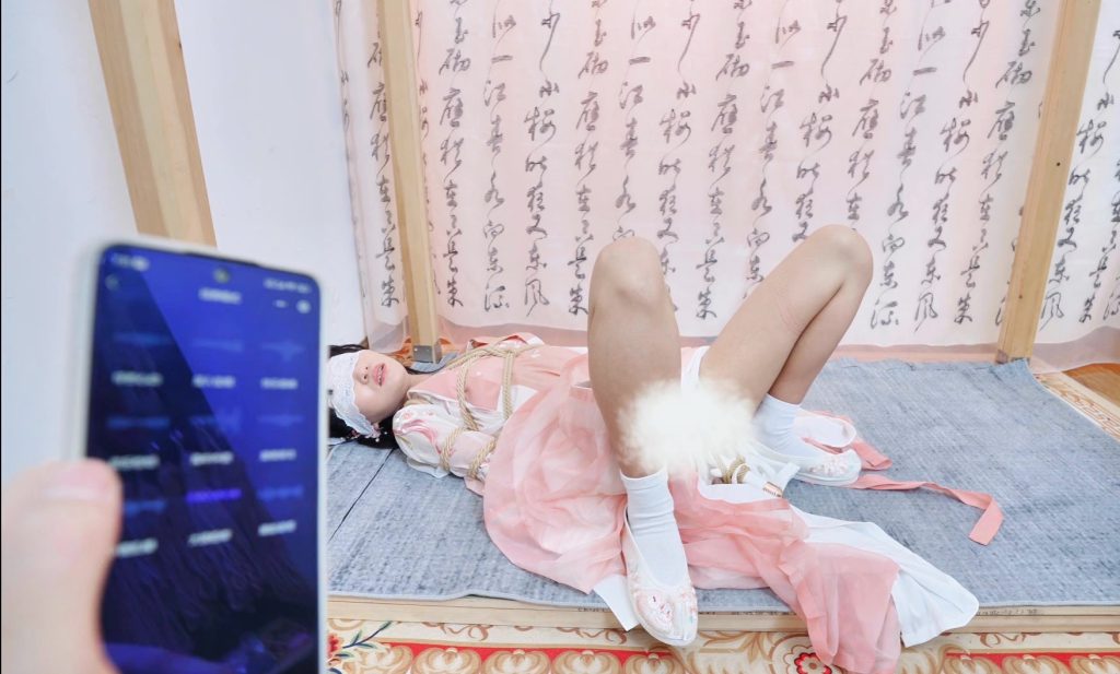 【冷与贝】汉服美女体验入体震动大宝剑-视频-5元站