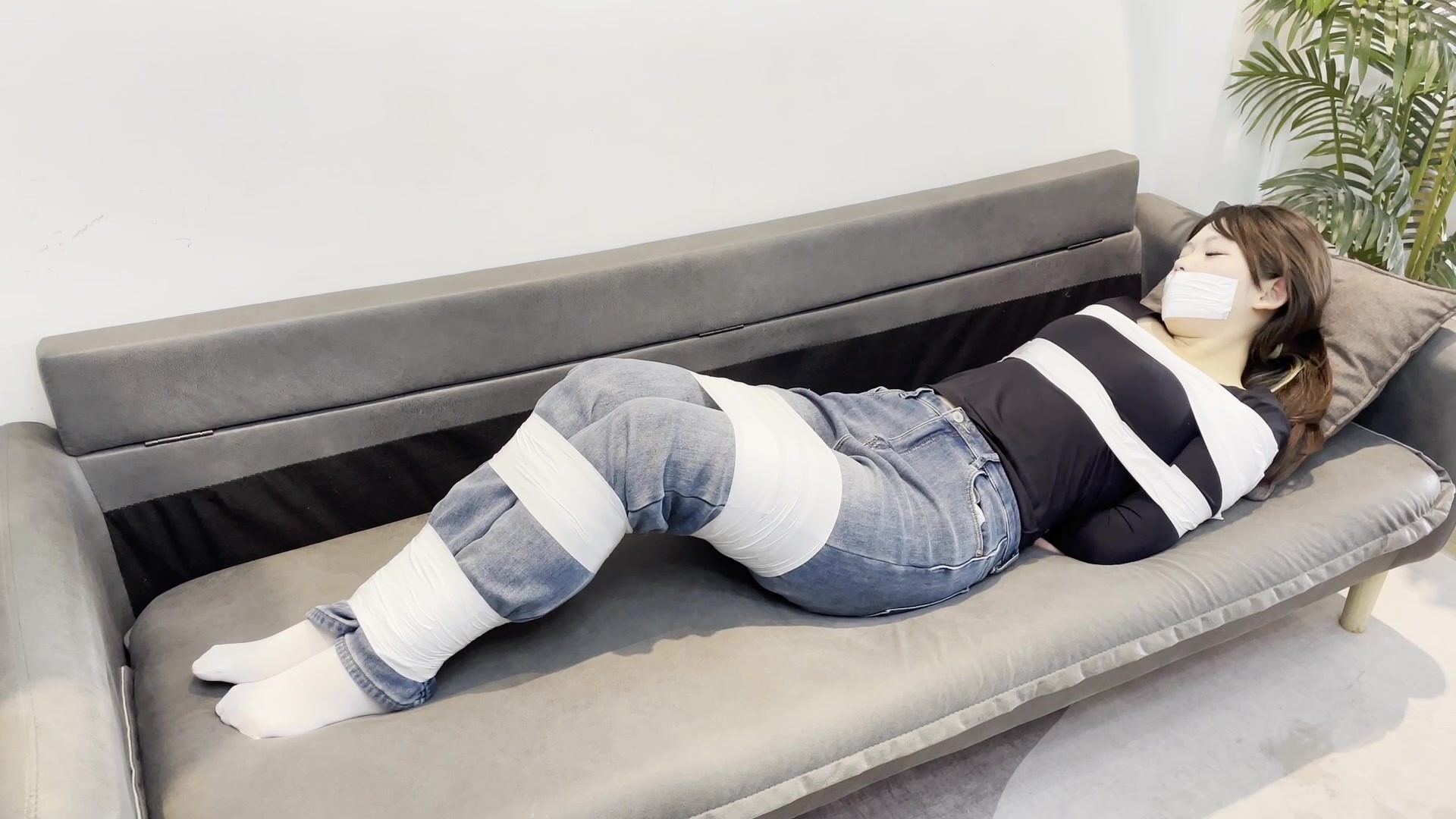 图片[1]-【默示录】【小左】白色胶带与白袜小jio~ - 视频-5元站-视频-5元站