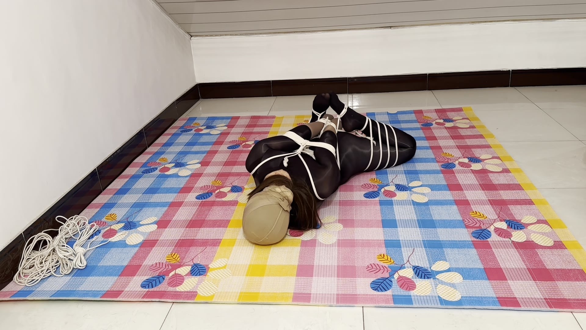 图片[1]-【M妻】连身黑丝放置 - 视频-5元站-视频-5元站