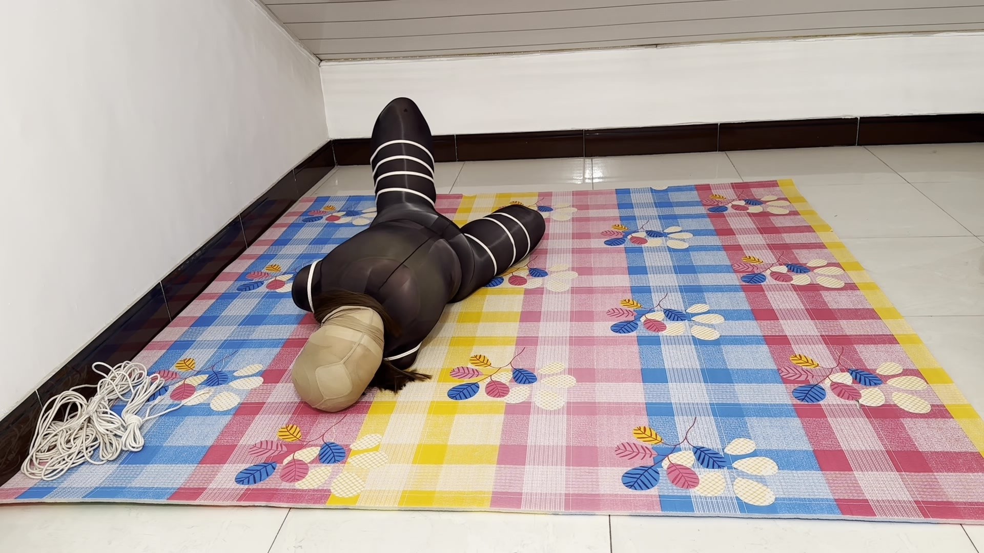 图片[2]-【M妻】连身黑丝放置 - 视频-5元站-视频-5元站