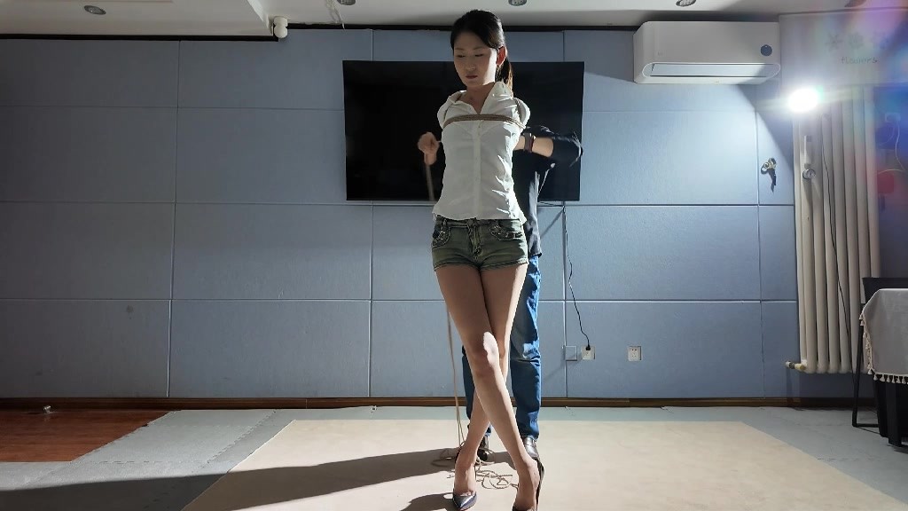 【一绳所爱】魏灿灿直臂极限吊脖子-视频-5元站