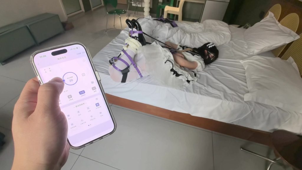 【FXX】【开锁挑战】今天不虐 甚至有点搞笑综艺效果来了 粉丝定拍开锁游戏 内容还是挺有意思的 找钥匙找不到就抢 抢不到还急眼 全程波波贝✙电击器干扰-视频-5元站