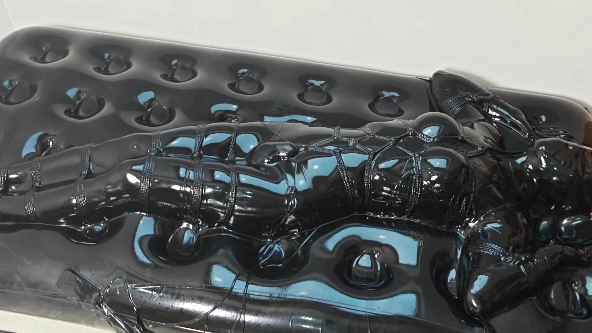 图片[2]-【一颗露露子】黑丝露露驷马吊缚脱缚挑战，驷马吊电击榨汁，半吊强制高C放置，龟甲缚超紧真空床（结尾赠神秘视角） - 视频-5元站-视频-5元站