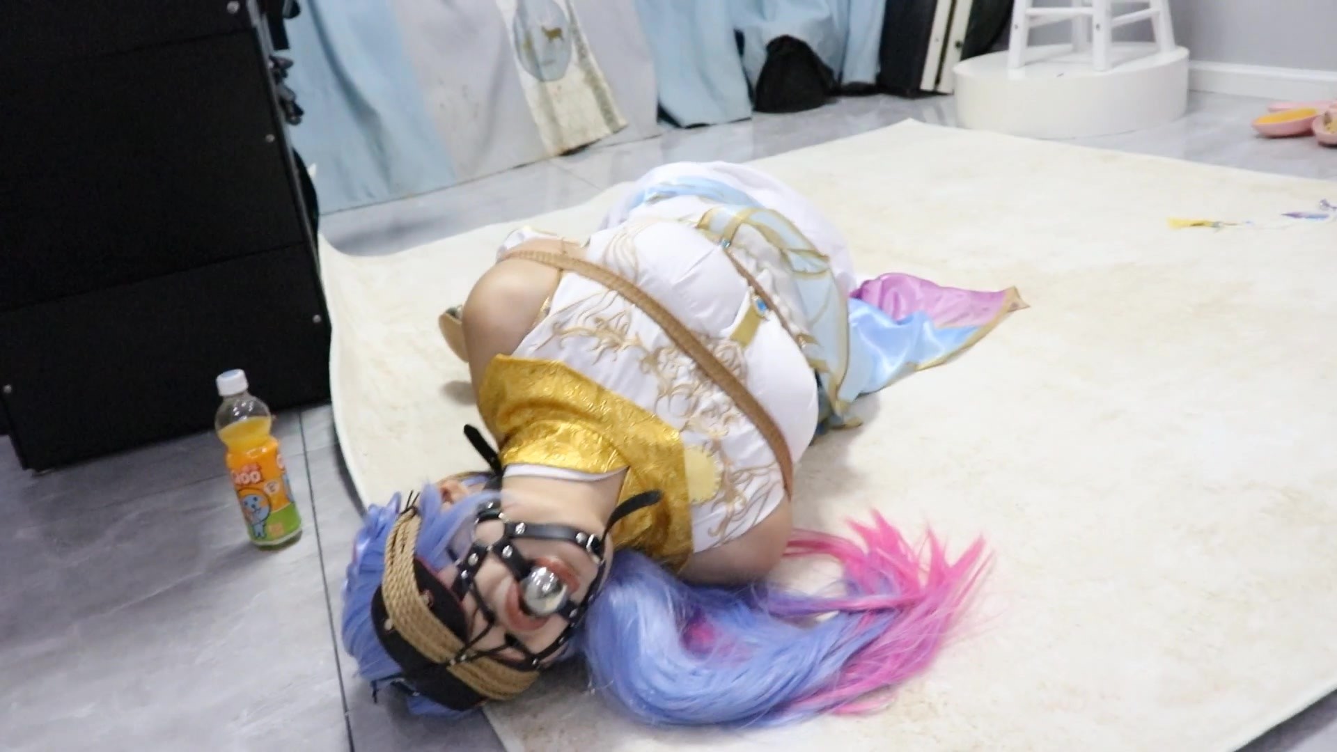 图片[3]-【咕咕原创】极虐7-冬儿地狱败北记（上）极限驷马篇-抬头驷马、马具口球、三向鼻钩，眼泪鼻涕口水流出来超崩溃狼狈！ - 视频-5元站-视频-5元站