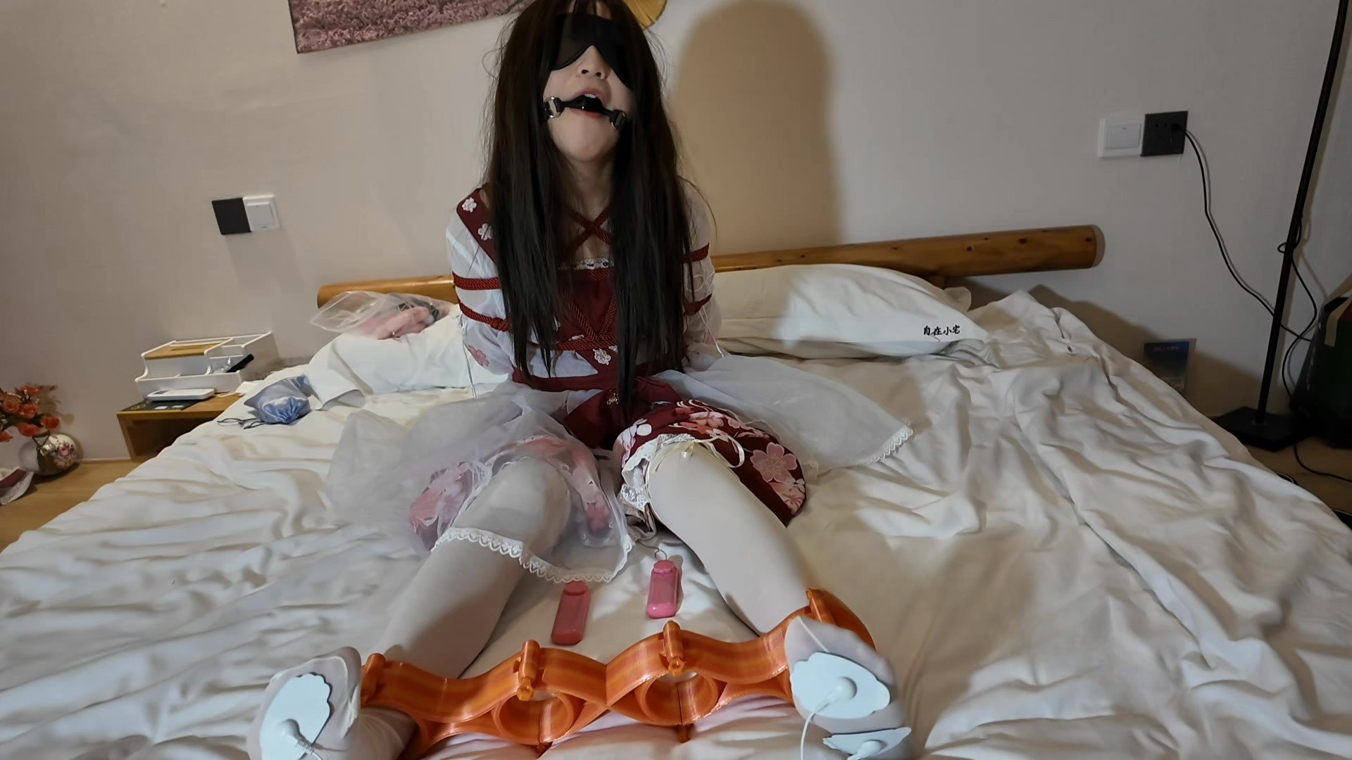 图片[1]-【苏苏】和风Lolita开红包小游戏，镣铐捆绑眼罩口塞拘束，td电击刺激 - 视频-5元站-视频-5元站