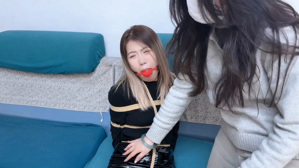 【梦川】《尤物收藏夹·菜菜·同事之间要好好相处》-视频-5元站