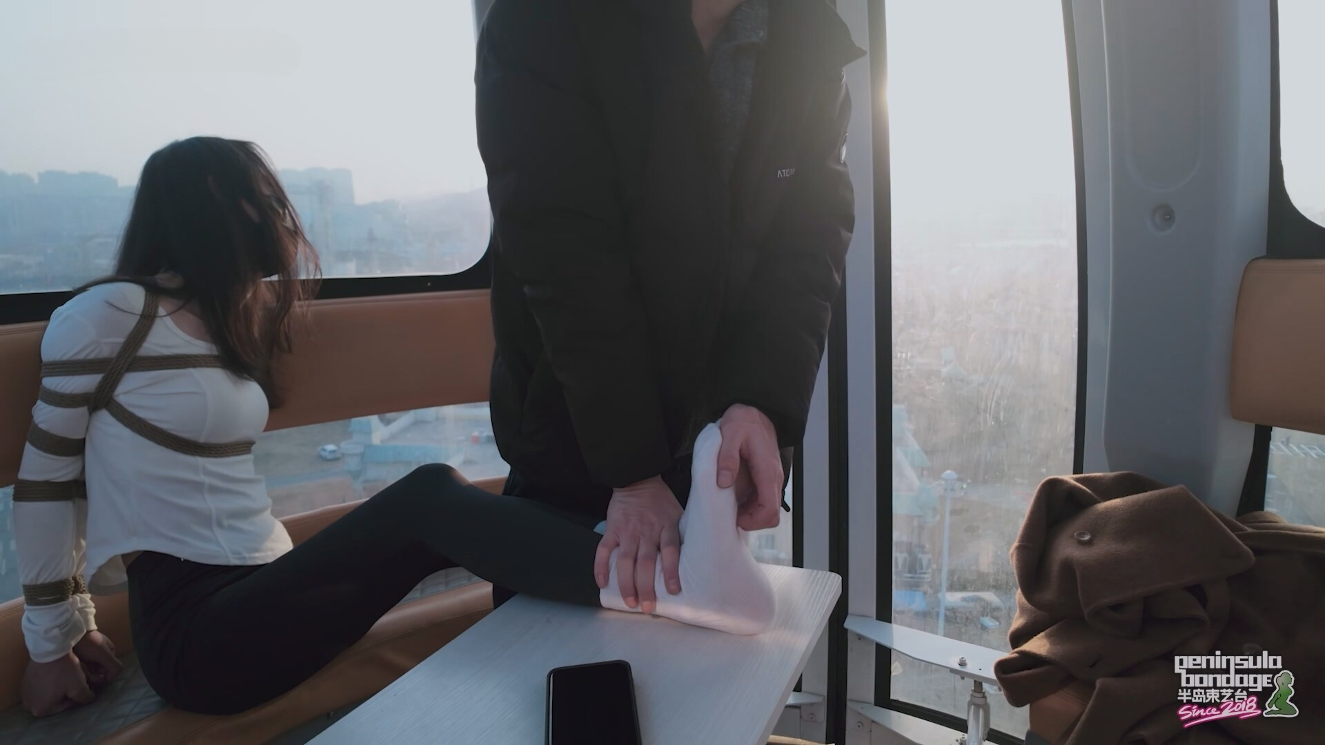 图片[1]-【幼狮】 摩天轮上的小白袜 - 视频-5元站-视频-5元站