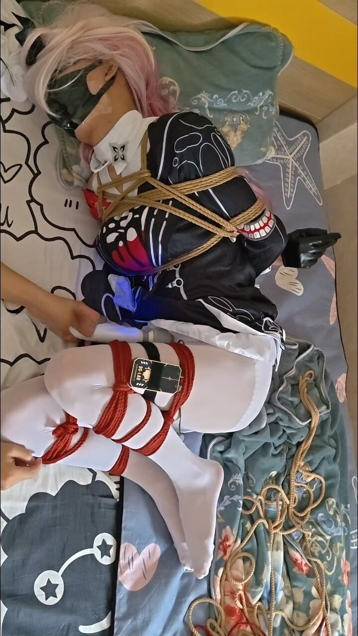 图片[1]-【蕉蕉鱼】长夜月cos，耐电的小M，郊狼棒棒齐上 - 视频-5元站-视频-5元站