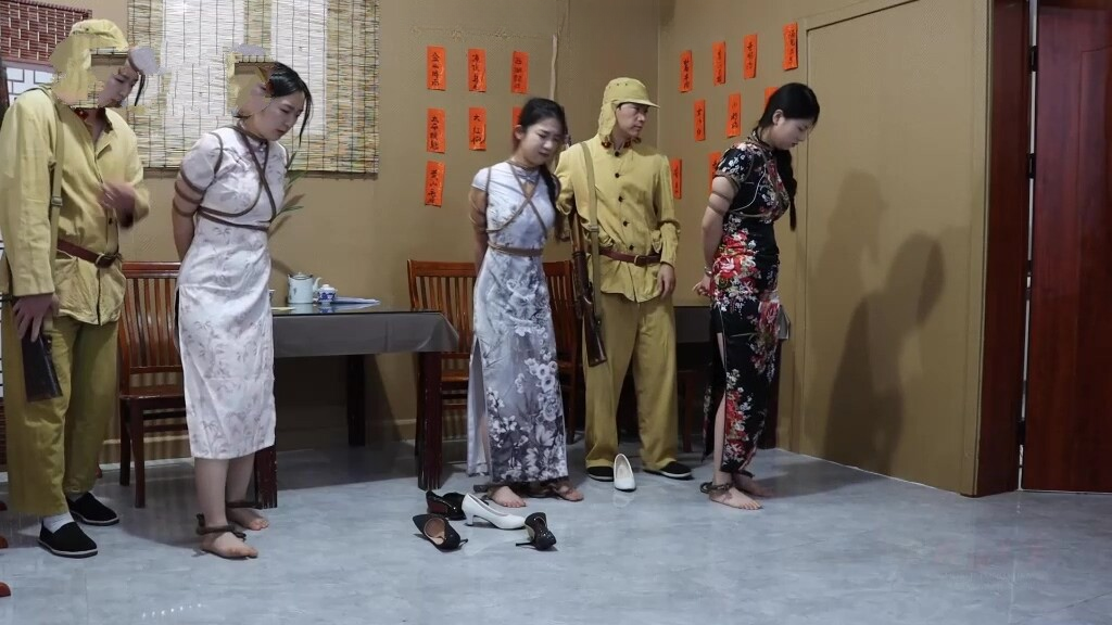 【怀旧影视】《乱世红颜劫》中 女交通员和卧底秘密接头被鬼子抓获-视频-5元站