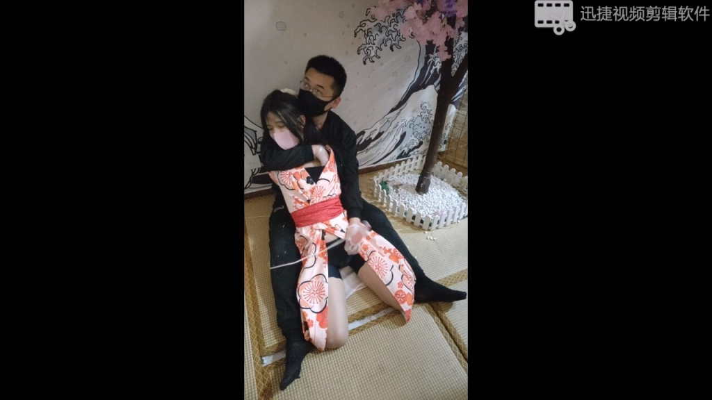 【足利茶茶丸】衣白瘦幼欧式直臂紧缚调教（裸足tk+欧式直臂+蒙眼堵嘴+搂抱+强高）-视频-5元站