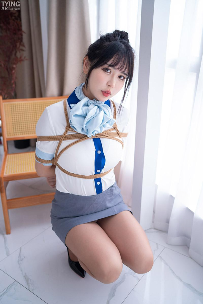 【TYINGART】G-CUP空姐Mayuri的特别服务-视频-5元站