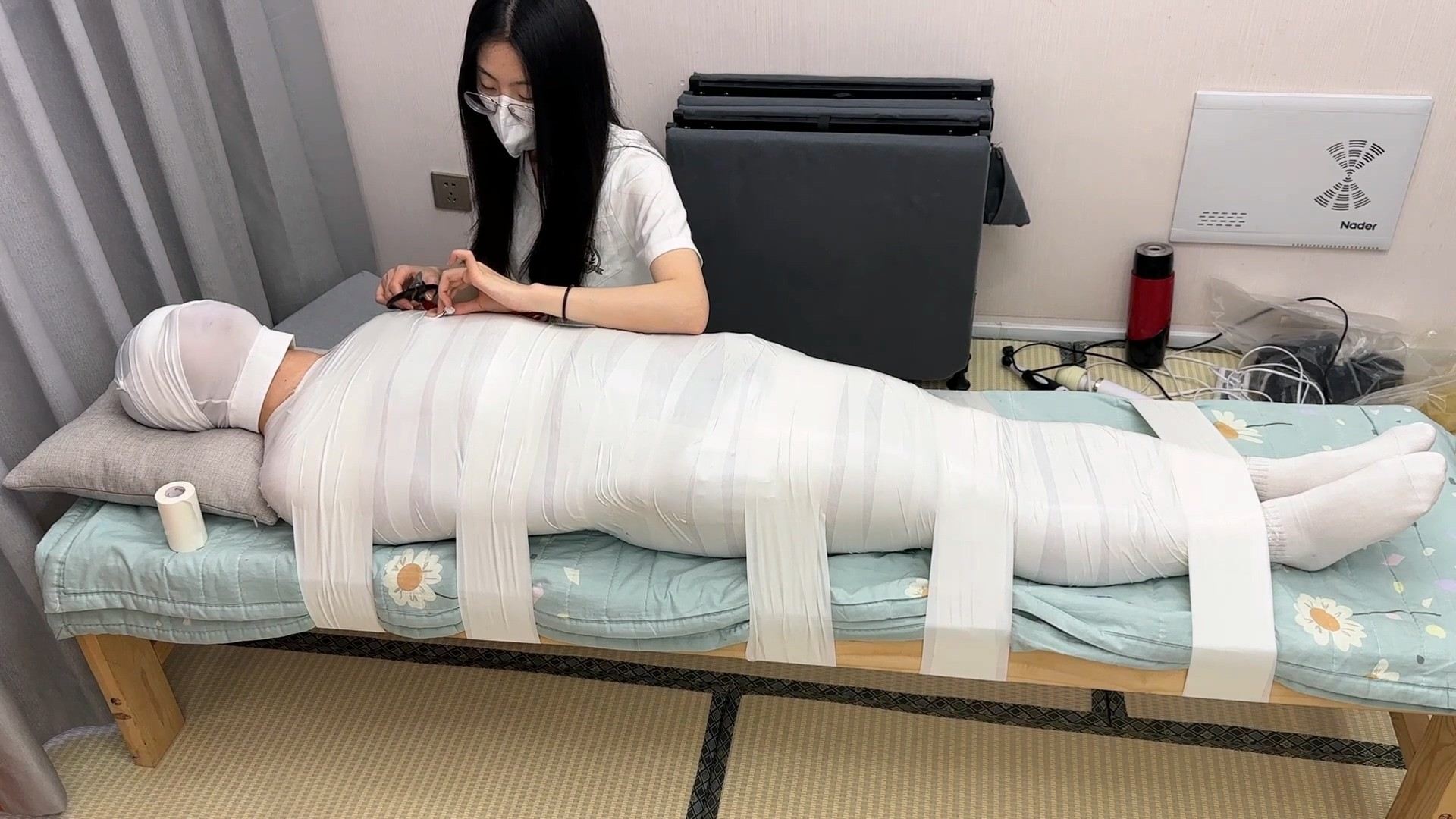 图片[1]-【黑魔法师】白色木乃伊强制拘束，小木床返厂，玩弄+强制GC - 视频-5元站-视频-5元站