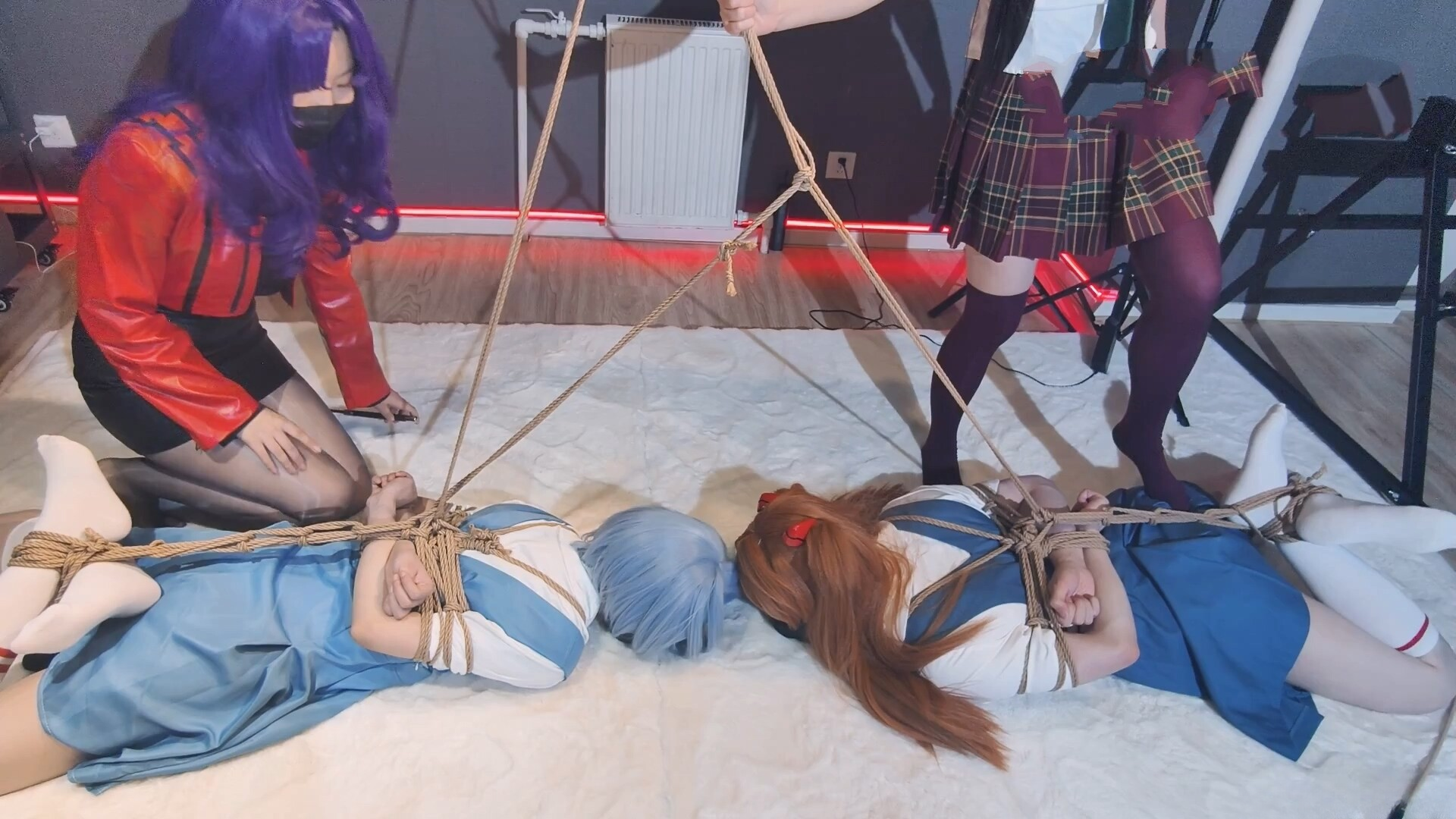 图片[2]-【BadCat】【诚意满满的剧情大作】【工作室全员出镜 妙妙X咲希X依依X雪碧】【EVA系列 明日香的羞耻矫正特训】【咲希COS凌波丽 伪娘雪碧再次出演明日香 紧缚吊绑 震动棒羞耻刺激 驷马挣扎 ...  - 视频-5元站-视频-5元站