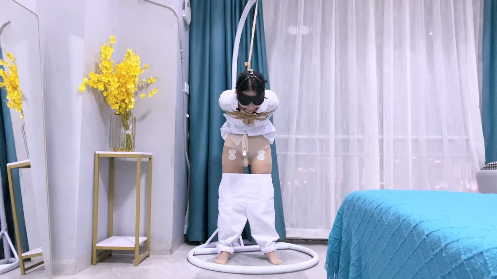 图片[2]-【嗷大喵】护士服+日式紧缚+胸缚+口球+高抬腿走路+带足钉走路+垫脚强制弓腰+强制抬头+电击+棒棒伺候+垫脚站立+流口水+强制M开腿+tk挠脚心+棒棒玩弄-视频-5元站