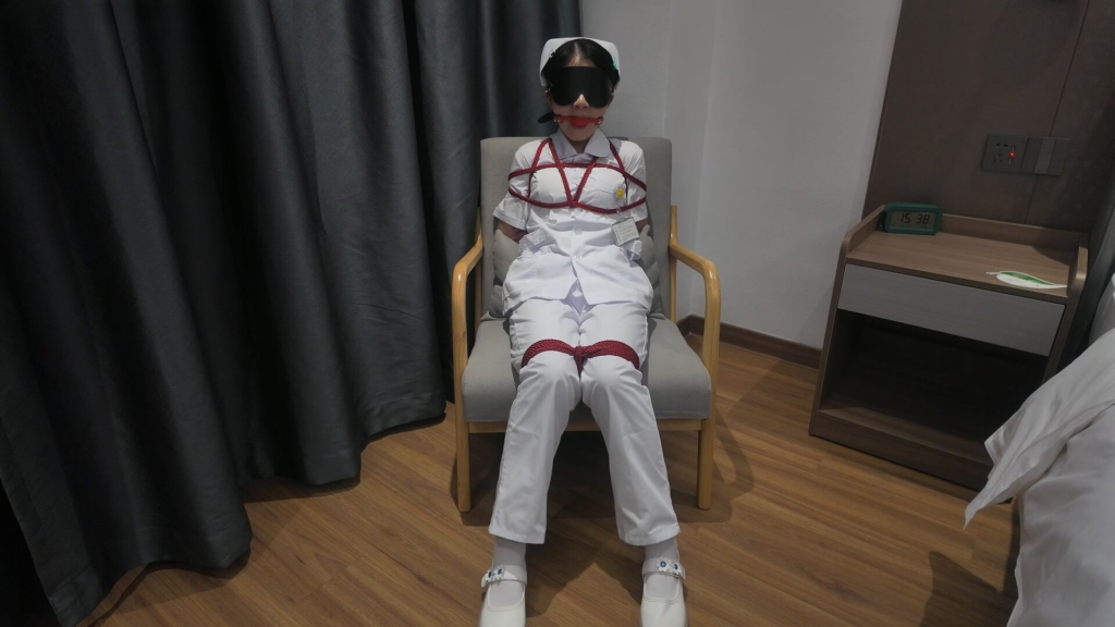 【臭脚妹妹】【小护士历险记】护士服+白丝+多次深喉+后入+剃净毛毛+啵啵贝秒C神器+电击吮吸+无限强高到身体不受控制颤抖+极致GC体验！超高质量撸点满满！-视频-5元站