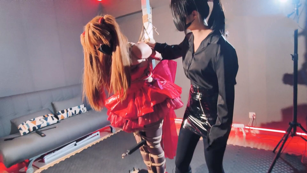 【BadCat】【妙妙X依依】【闺蜜约好一起去漫展 结果妙妙甩下依依和别人组cp】【回家后被依依迷晕 狠狠直臂捆绑报复】-视频-5元站