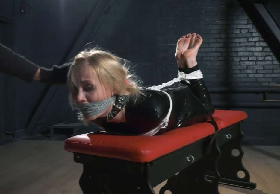 图片[2]-Agent Olivia – A Spy in Tough Bastinado Trap (Russian Fetish)-视频-5元站