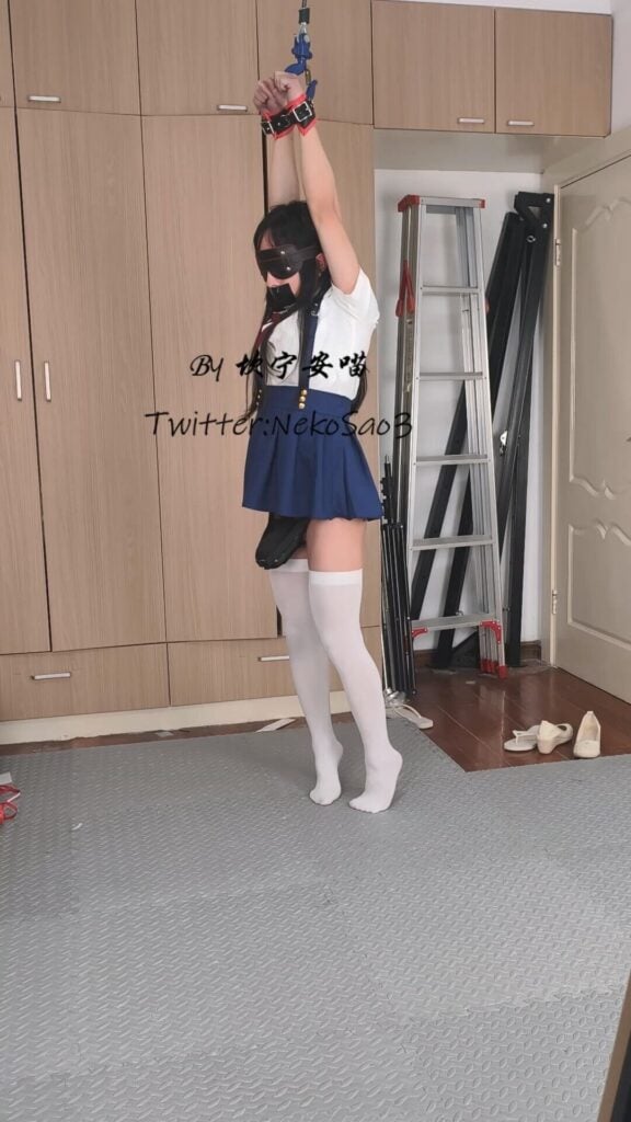 【坎喵】绝望的自缚-白丝JK踮脚前手高吊+斐济杯强高地狱-视频-5元站