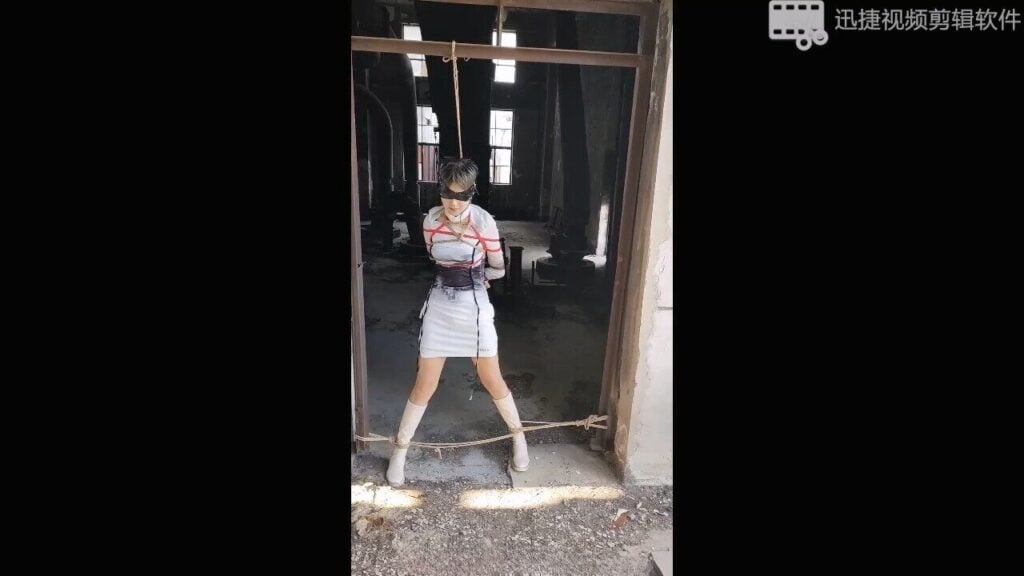 【足利茶茶丸】废弃工厂紧缚探险（舌钉+户外任务+大字绑+日式紧缚+五花大绑+吊绑+道具调教+跳弹）-视频-5元站
