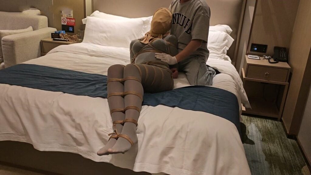 【我一定会回来的】伪娘全身紧缚窒息-视频-5元站