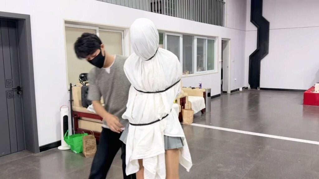 【媚娘工作室】湿身学生妹高c露出-视频-5元站