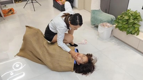 图片[2]-【肆零叁】被反制的女保安(2,被装进麻袋，拖走贩卖)-视频-5元站