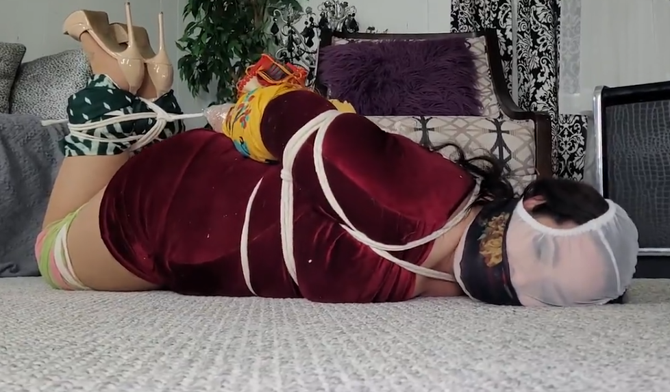 图片[2]-Scarlet Morgan – She Was Gagged Over and Over Again!-视频-5元站