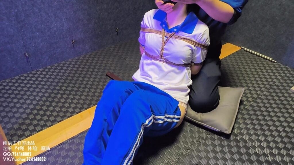 【雨辰工作室】小雨露 十八岁的烦恼 校服 马尾 捆绑 玩胸 虐阴 AV棒 点潮笔 强高 羞辱 SP-视频-5元站