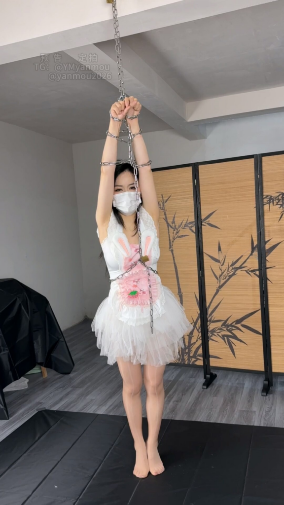 【眼眸出品】《云曼垫脚罚站+啵啵贝》193-视频-5元站