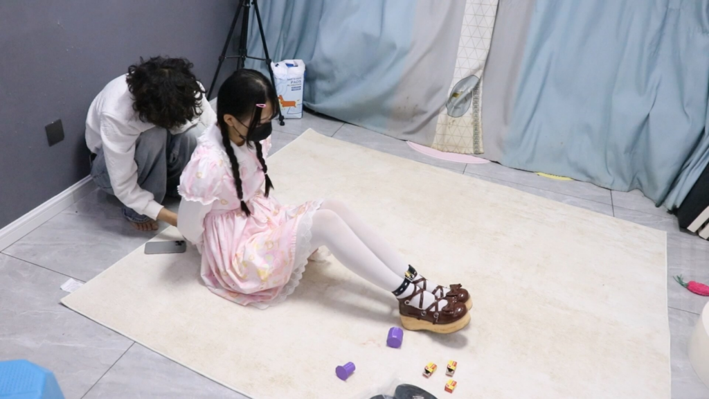 【咕咕原创】lo娘の逃生挑战！萝莉限时逃脱游戏！90秒未解开追加束缚，失败放弃则接受体罚，否则永不解开~-视频-5元站