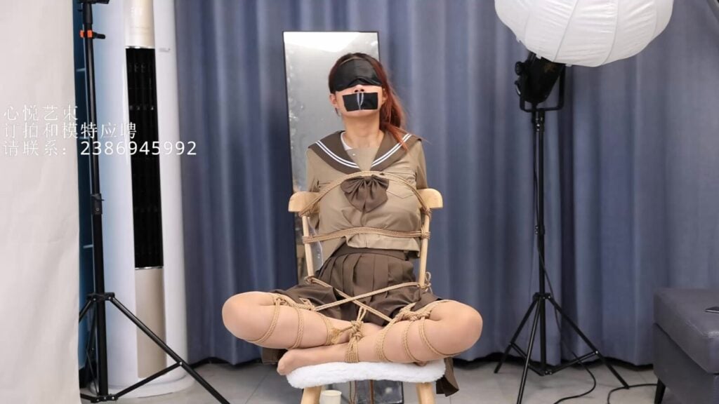 【心悦艺束】红鬃小母马の坐莲。小母马再临，火红色的马尾，彰显着这个妹子烈火的性子，可惜如今已经沦为阶下囚的你，又能奈我何，还不是只能乖乖就范，在主人的y威调教下屈服-视频-5元站