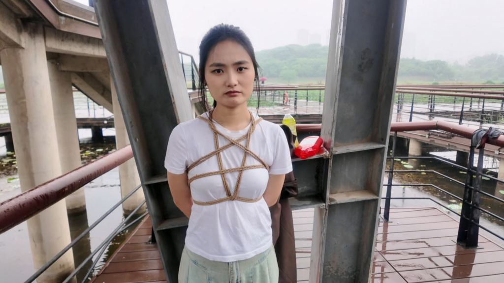 【龙飞绳艺】公园雨中 内心深处的心灵访谈-视频-5元站