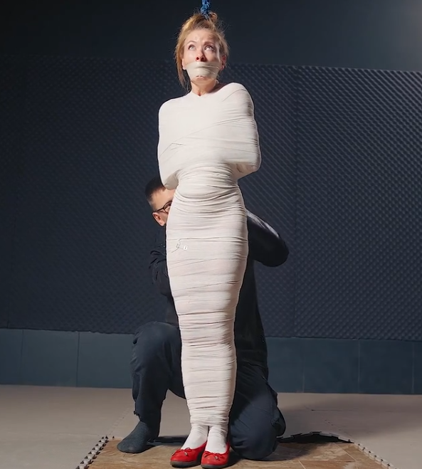图片[2]-Ann – Tickled Mummy Feet-视频-5元站