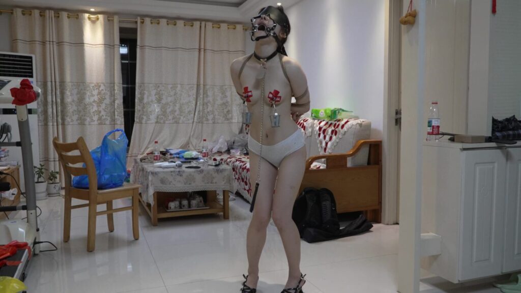 图片[2]-【缚予】客户调教之超好看抖M大学生诗诗狗调蹂躏+棒棒寸止！负重乳夹+抽打全身+跪舔主人脚，鼻钩、口枷戴上，这样只能口水直流，就是不给到最高点，不断折磨的地狱~ -视频-5元站