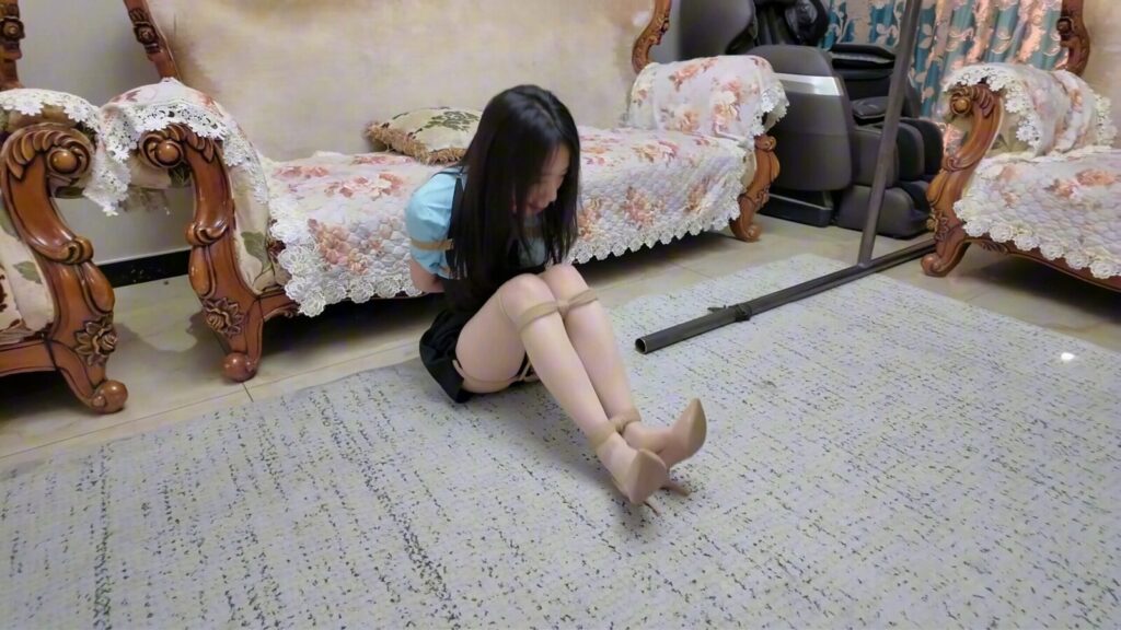【枫叶工作室】《尤物收藏夹·柠琪·不要质疑老哥的绳技！》【短裙肉丝】【口球堵嘴】【放置挣扎】【逐步加固】-视频-5元站