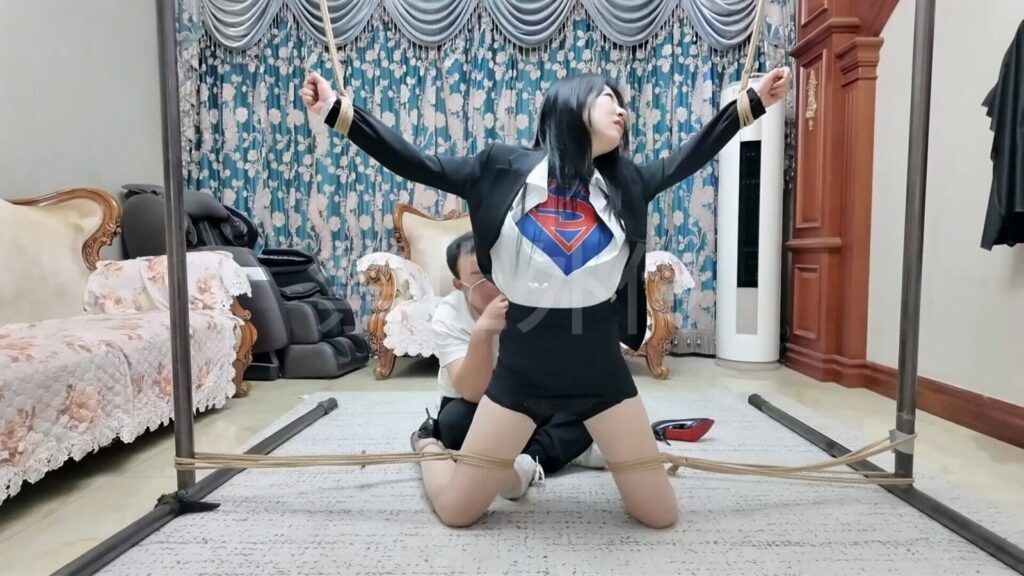 【枫叶工作室】女超人的堕落（上）大意被擒-视频-5元站